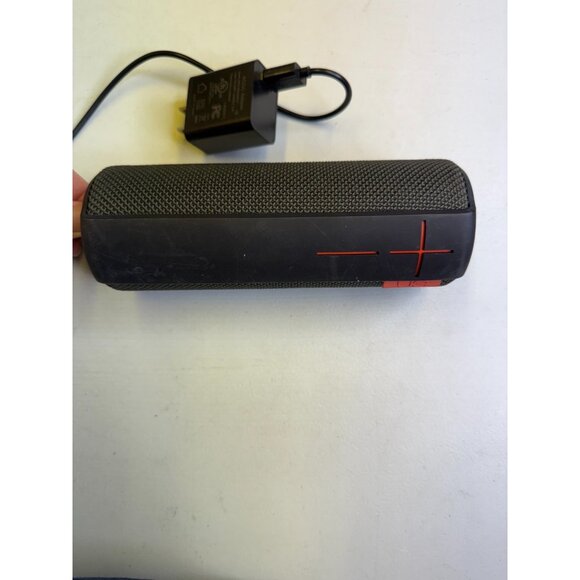 Logitech UE Ultimate Ears BOOM Wireless Bluetooth Speaker S-00122 Black/Red - Picture 8 of 14